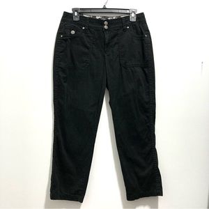 One 5 One Woman’s Black Straight Leg Cropped Pants